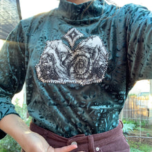 VELVET EMERALD TURTLENECK